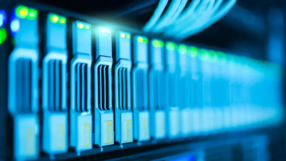 Energy-Efficient Data Centers: Reducing Power Consumption with Smart Hardware Choices